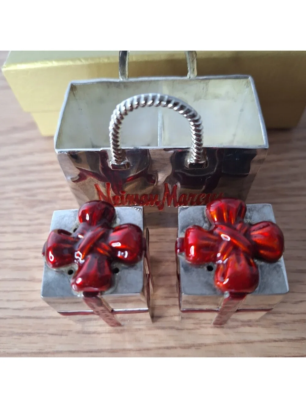 Vintage Neiman Marcus Christmas Gift & Shopping Bag Salt And Pepper Shakers